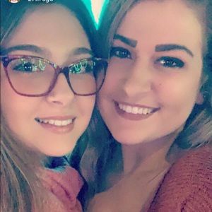 Meet your Posher, Caitlyn